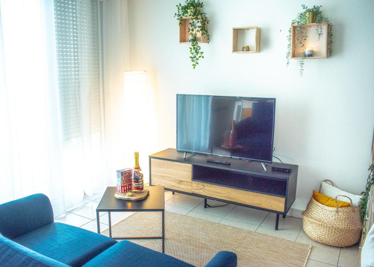 Studio Charmant Cergy Le Haut Au Pied De La Gare ! Parking Prive ! Διαμέρισμα Εξωτερικό φωτογραφία