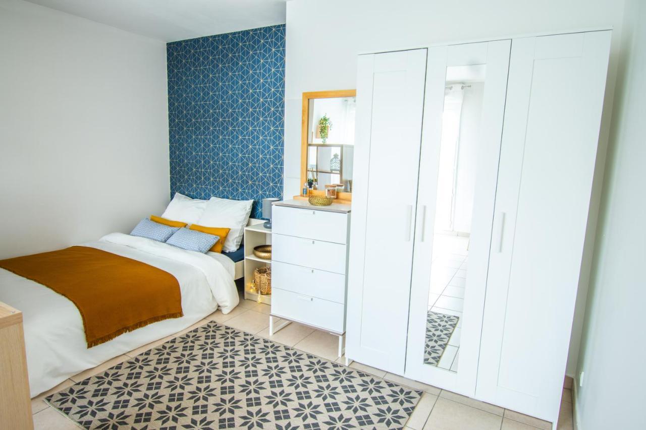 Studio Charmant Cergy Le Haut Au Pied De La Gare ! Parking Prive ! Διαμέρισμα Εξωτερικό φωτογραφία